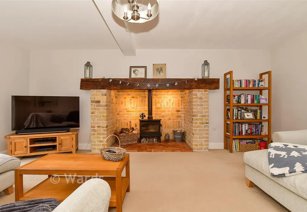 Lounge - Mill Bank, Headcorn, Ashford, Kent - Wards of Kent