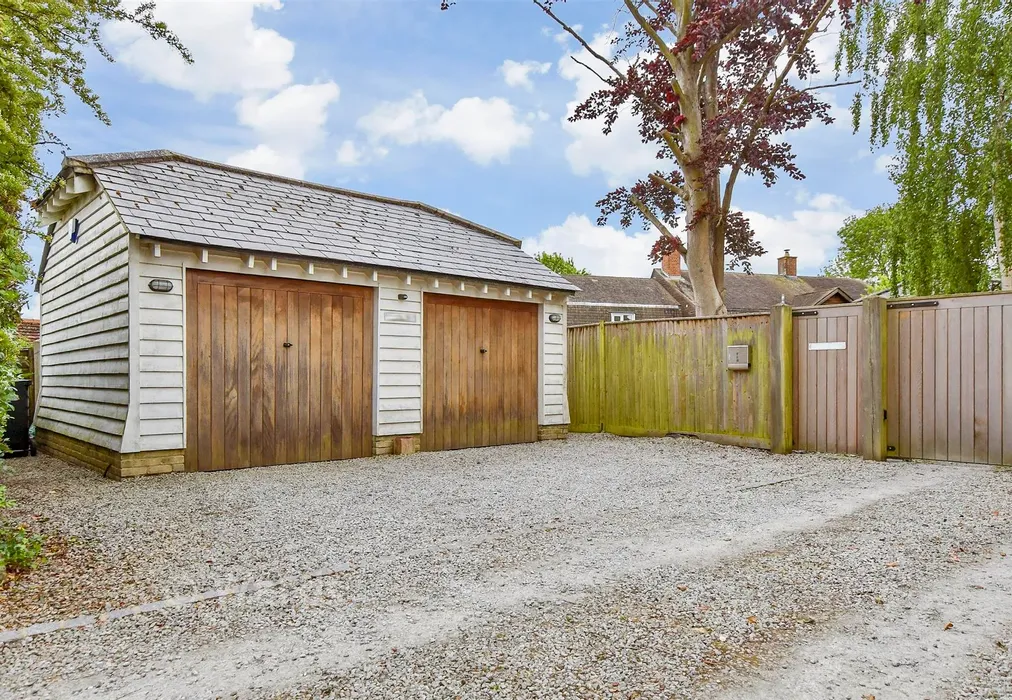 Garage - Mill Bank, Headcorn, Ashford, Kent - Wards of Kent