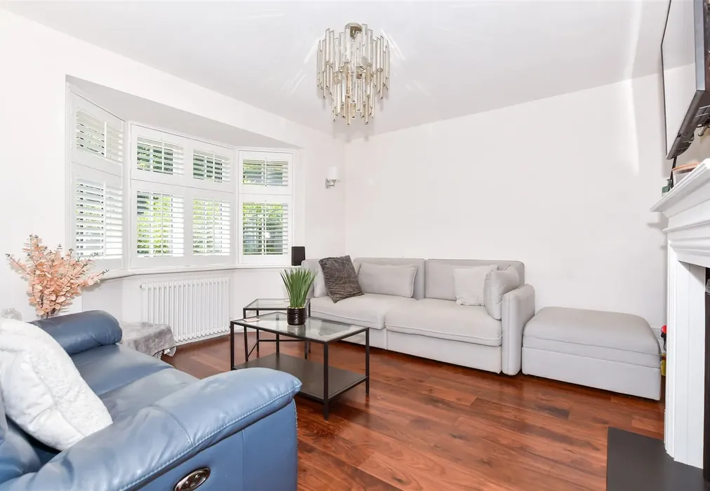 Lounge - Sandling Lane, Penenden Heath, Maidstone, Kent - Wards of Kent