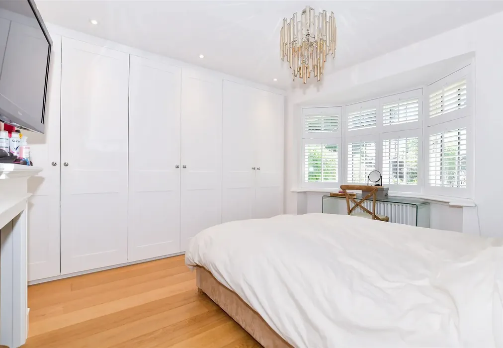 Bedroom 1 - Sandling Lane, Penenden Heath, Maidstone, Kent - Wards of Kent