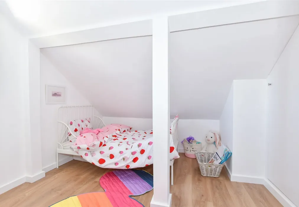 Bedroom 3 - Sandling Lane, Penenden Heath, Maidstone, Kent - Wards of Kent