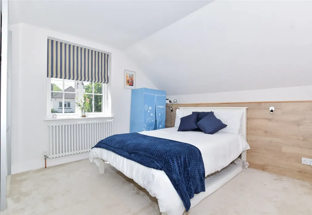 Bedroom 2 - Sandling Lane, Penenden Heath, Maidstone, Kent - Wards of Kent