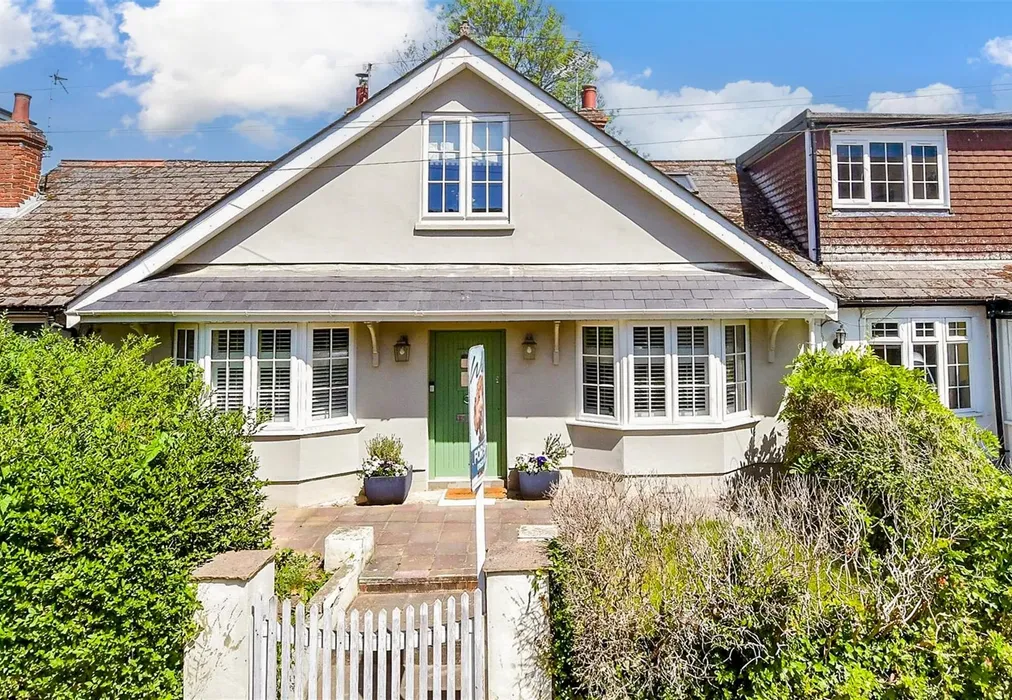 Front Web - Sandling Lane, Penenden Heath, Maidstone, Kent - Wards of Kent
