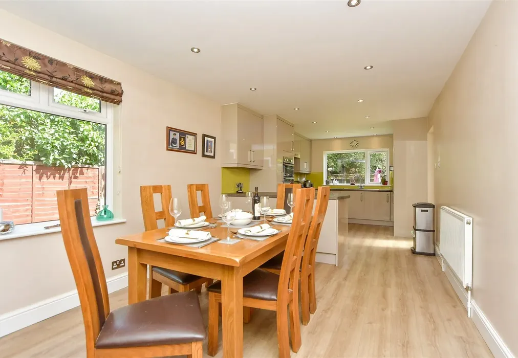 Kitchen/Diner - Elm Avenue, Chattenden, Rochester, Kent - Wards of Kent