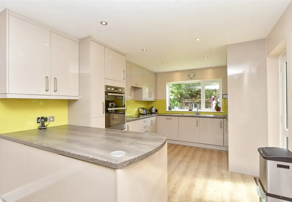 Kitchen/Diner - Elm Avenue, Chattenden, Rochester, Kent - Wards of Kent
