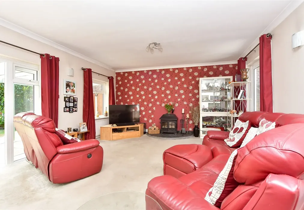 Lounge - Elm Avenue, Chattenden, Rochester, Kent - Wards of Kent