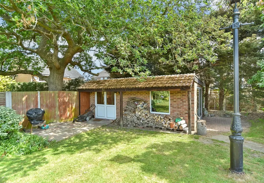 Workshop/Outbuildings - Elm Avenue, Chattenden, Rochester, Kent - Wards of Kent