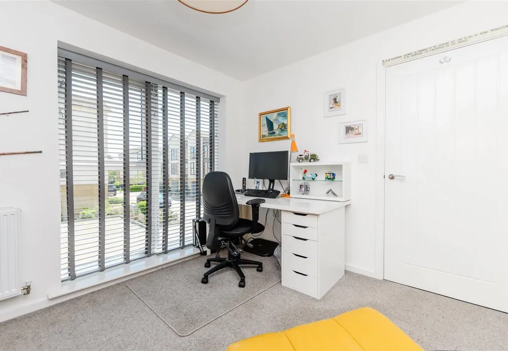 Bedroom 4 - Ripplewaters, St. Mary's Island, Chatham, Kent - Wards of Kent