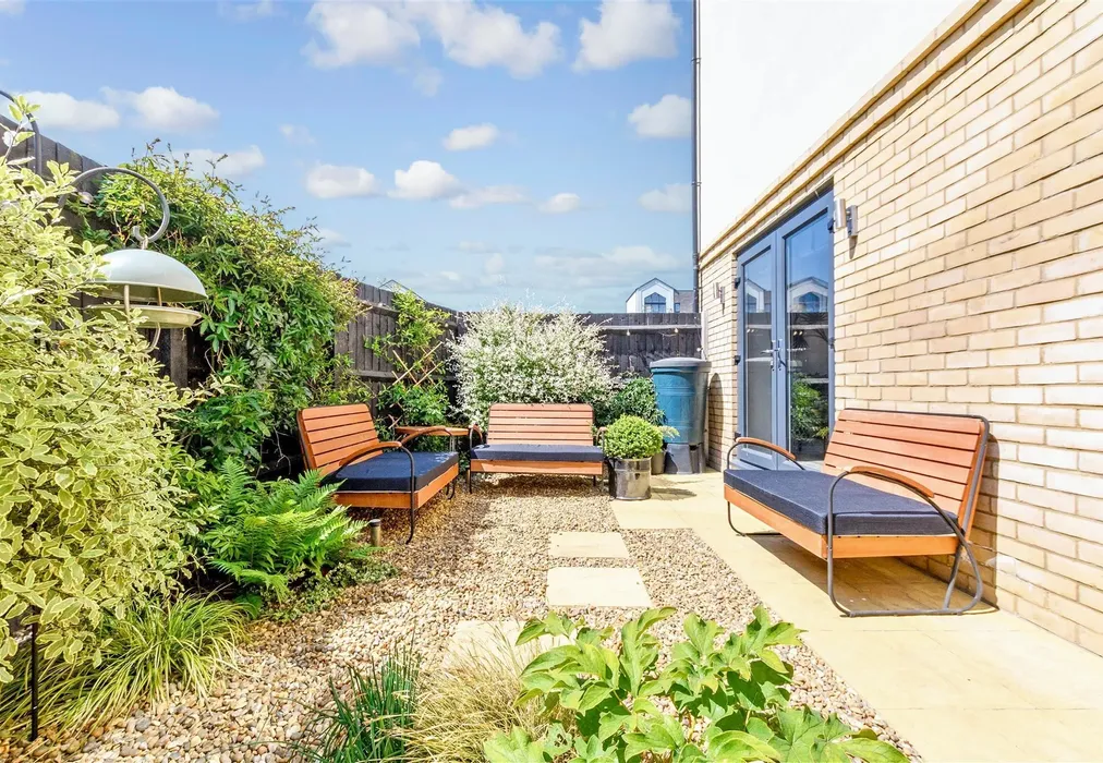 Rear Garden - Ripplewaters, St. Mary's Island, Chatham, Kent - Wards of Kent