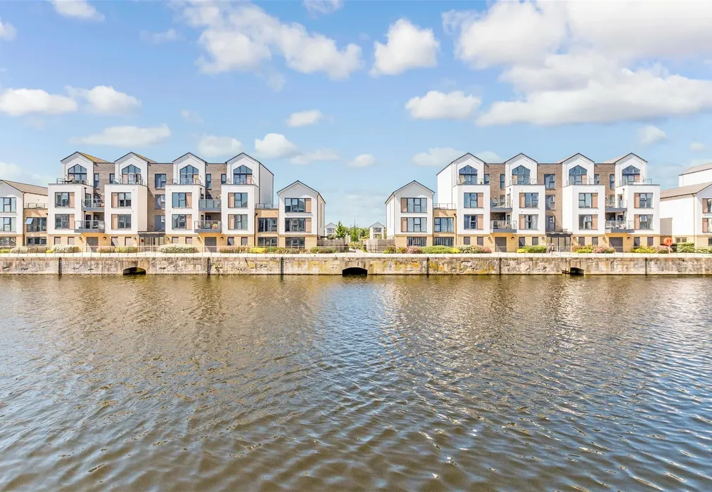 Surrounding Area - Ripplewaters, St. Mary's Island, Chatham, Kent - Wards of Kent