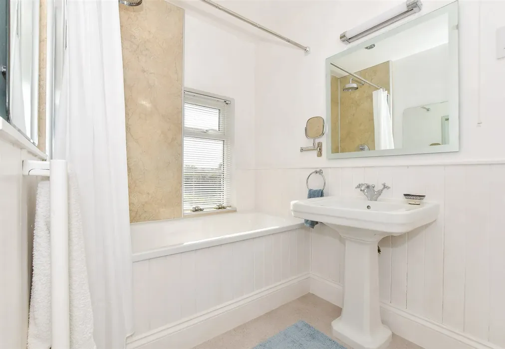 Bathroom - Main Road, Ningwood, Newport, Isle of Wight - Wards of Kent