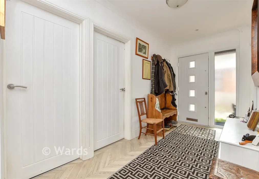 Hallway - Leatt Close, Broadstairs, Kent - Wards of Kent