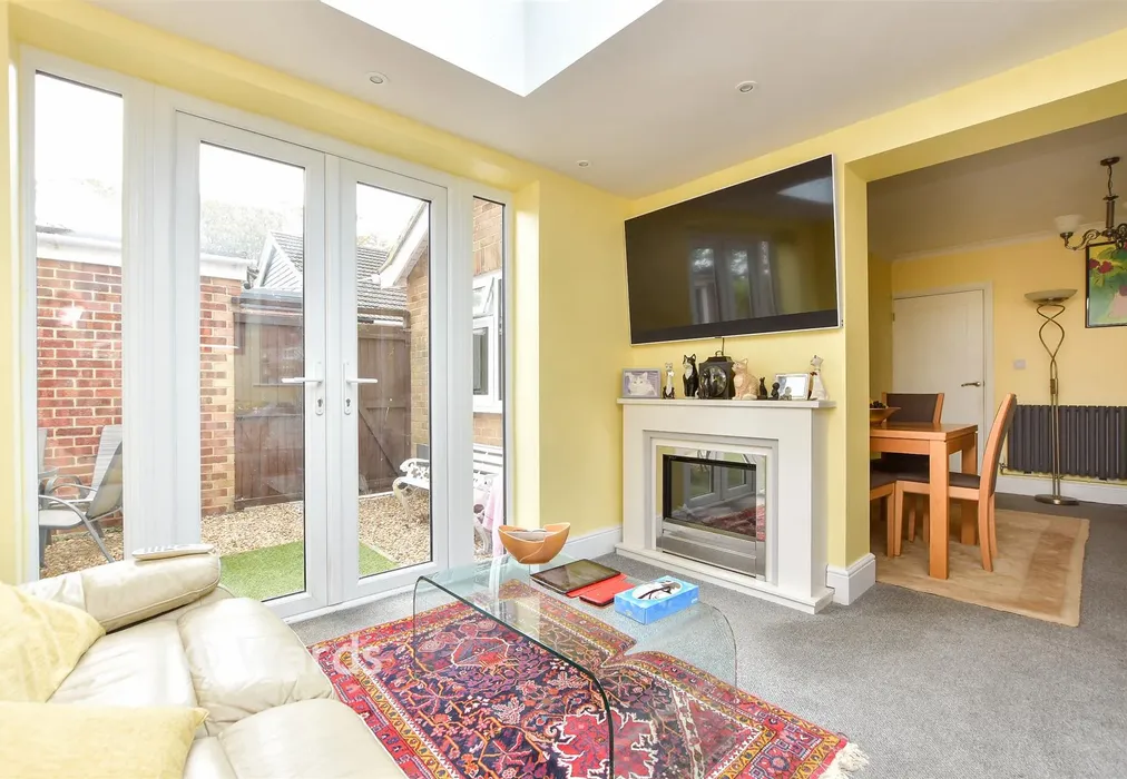 Lounge Area - Leatt Close, Broadstairs, Kent - Wards of Kent