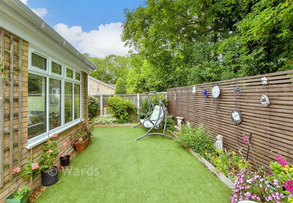 Rear Garden - Leatt Close, Broadstairs, Kent - Wards of Kent