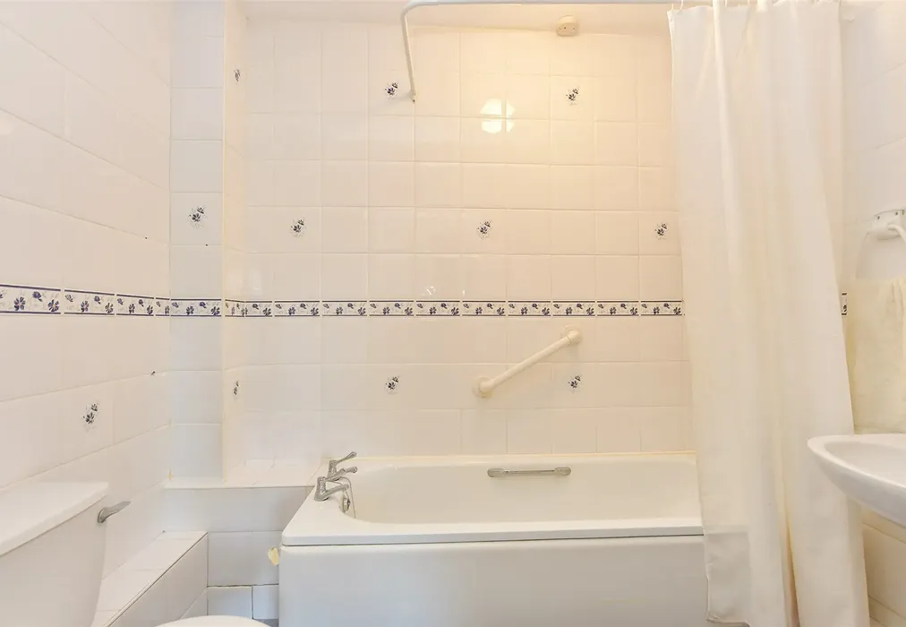 Bathroom - West Lane, Sittingbourne, Kent - Wards of Kent