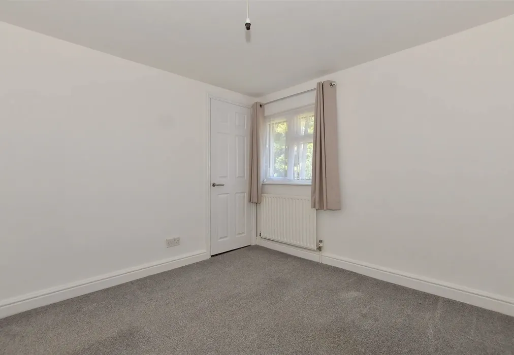 Bedroom 3 - Eyhorne Street, Hollingbourne, Maidstone, Kent - Wards of Kent