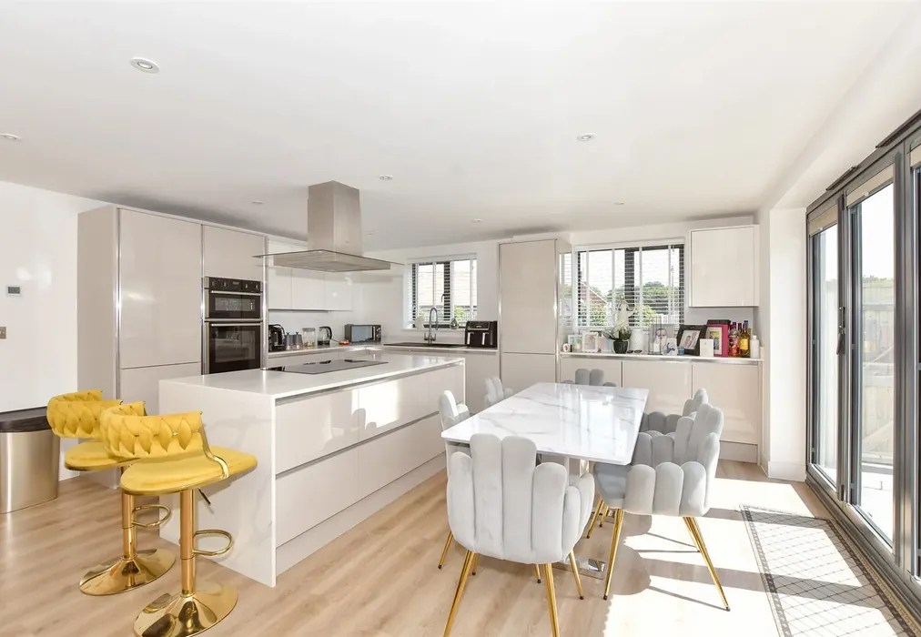 Kitchen/Diner - Farley Road, Margate, Kent - Wards of Kent