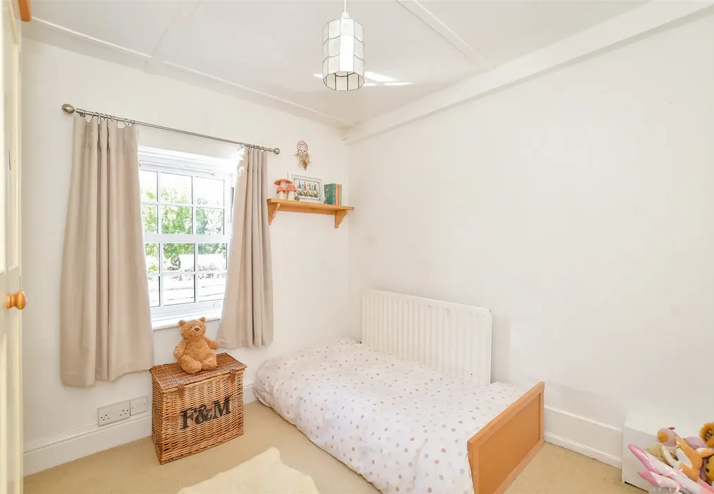 Bedroom 2 - Fitzalan Road, Arundel, West Sussex - Wards of Kent