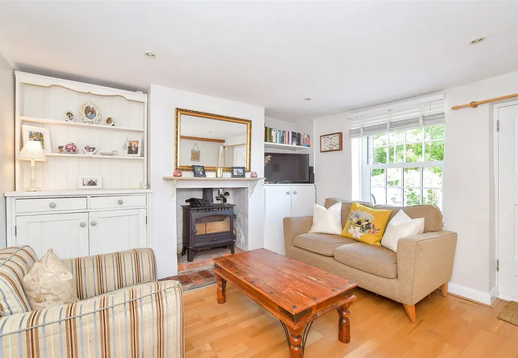 Lounge - Fitzalan Road, Arundel, West Sussex - Wards of Kent