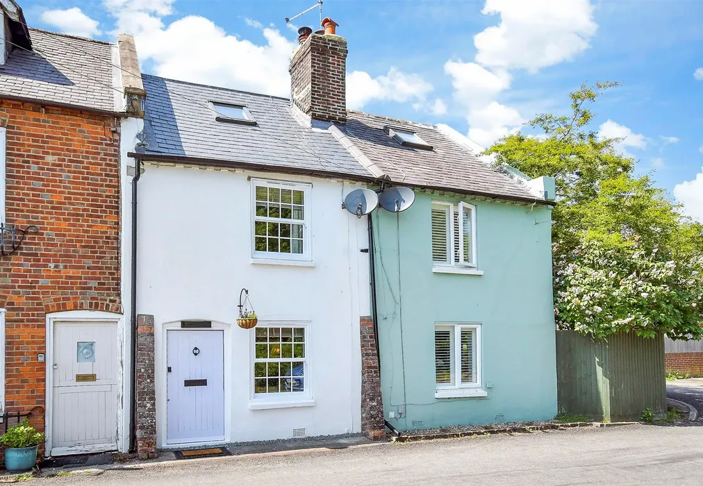 Front - Fitzalan Road, Arundel, West Sussex - Wards of Kent