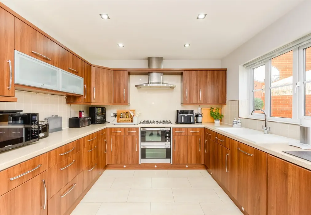 Kitchen - Oldfield Drive, Wouldham, Rochester, Kent - Wards of Kent