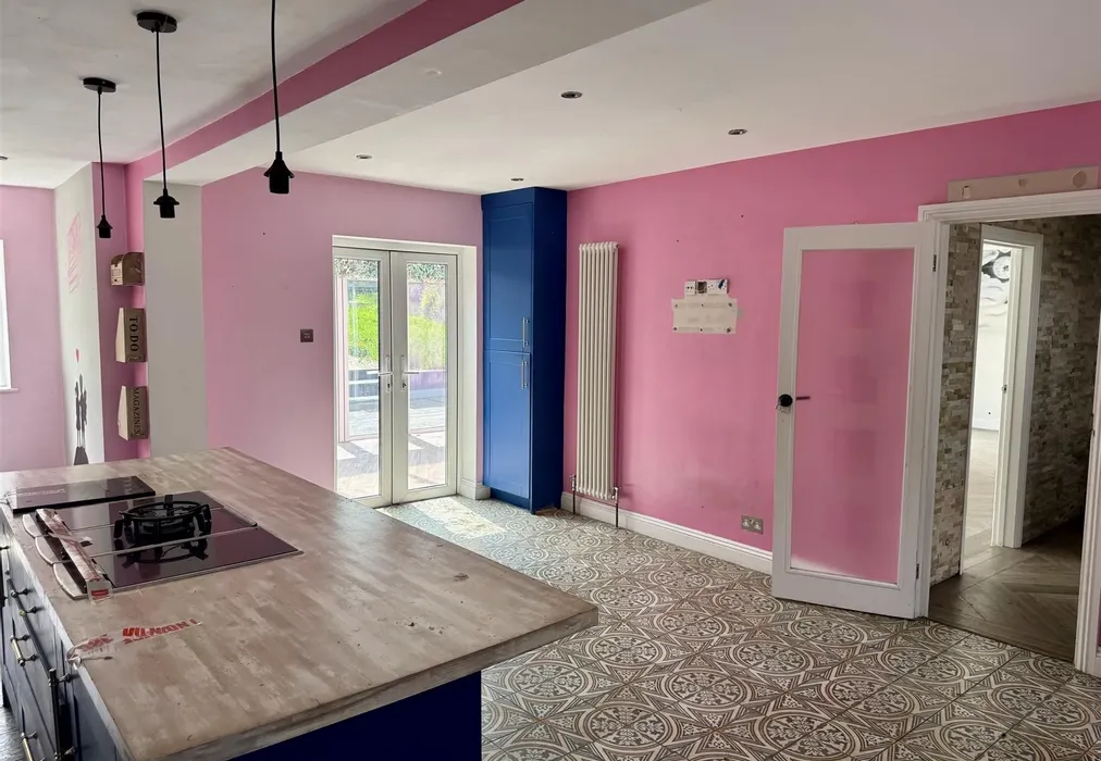 Kitchen - Diner - Chipstead Lane, Lower Kingswood, Surrey - Wards of Kent