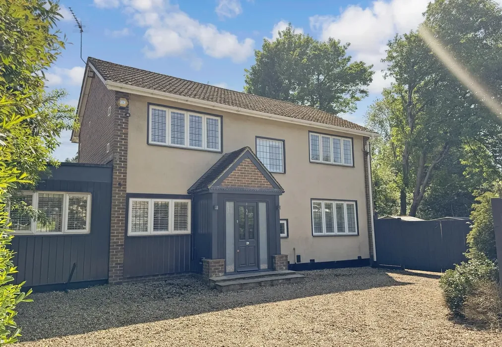 Front - Chipstead Lane, Lower Kingswood, Surrey - Wards of Kent