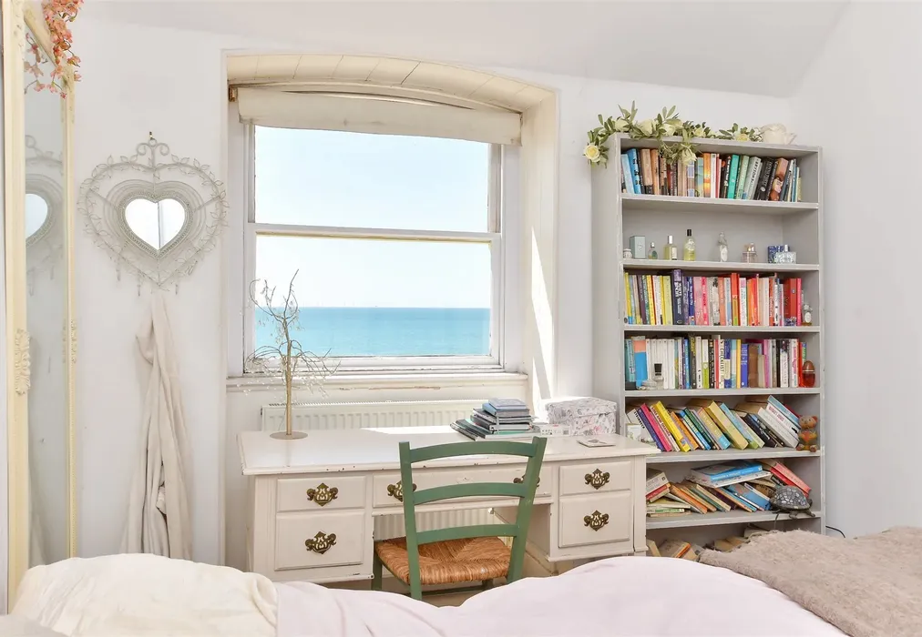 Internal Lifestyle Photograph - Brunswick Terrace, Hove, East Sussex - Wards of Kent