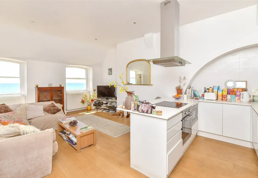 Lounge/ Kitchen - Brunswick Terrace, Hove, East Sussex - Wards of Kent