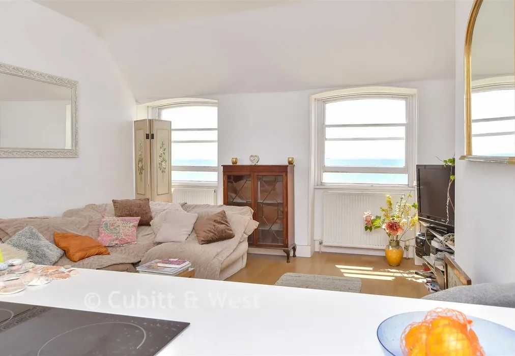 Lounge/ Kitchen - Brunswick Terrace, Hove, East Sussex - Wards of Kent