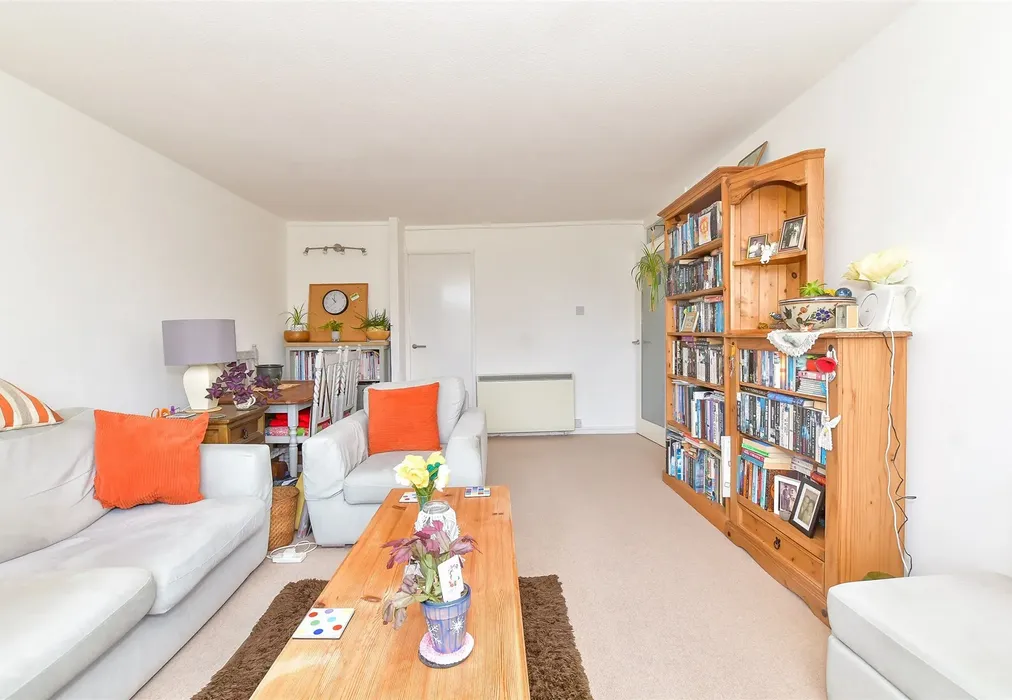 Lounge/Diner - Purbrook Gardens, Waterlooville, Hampshire - Wards of Kent