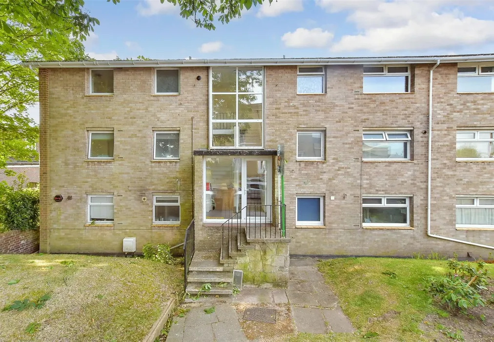 Front Web 1 - Purbrook Gardens, Waterlooville, Hampshire - Wards of Kent