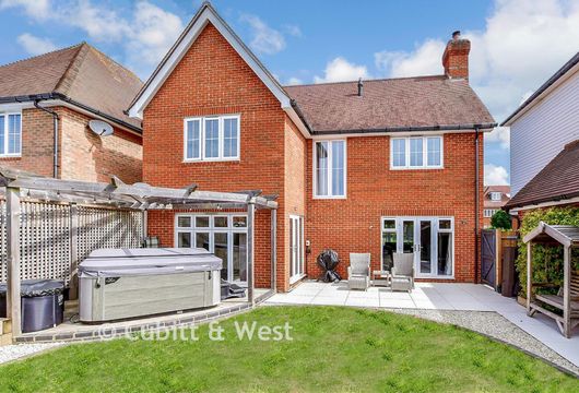 Sonning Crescent, Bognor Regis, West Sussex - Wards of Kent