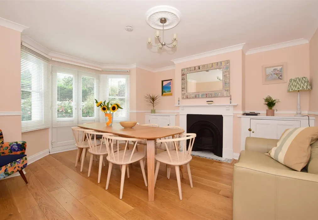 Dining Room - Victoria Road, Deal, Kent - Wards of Kent