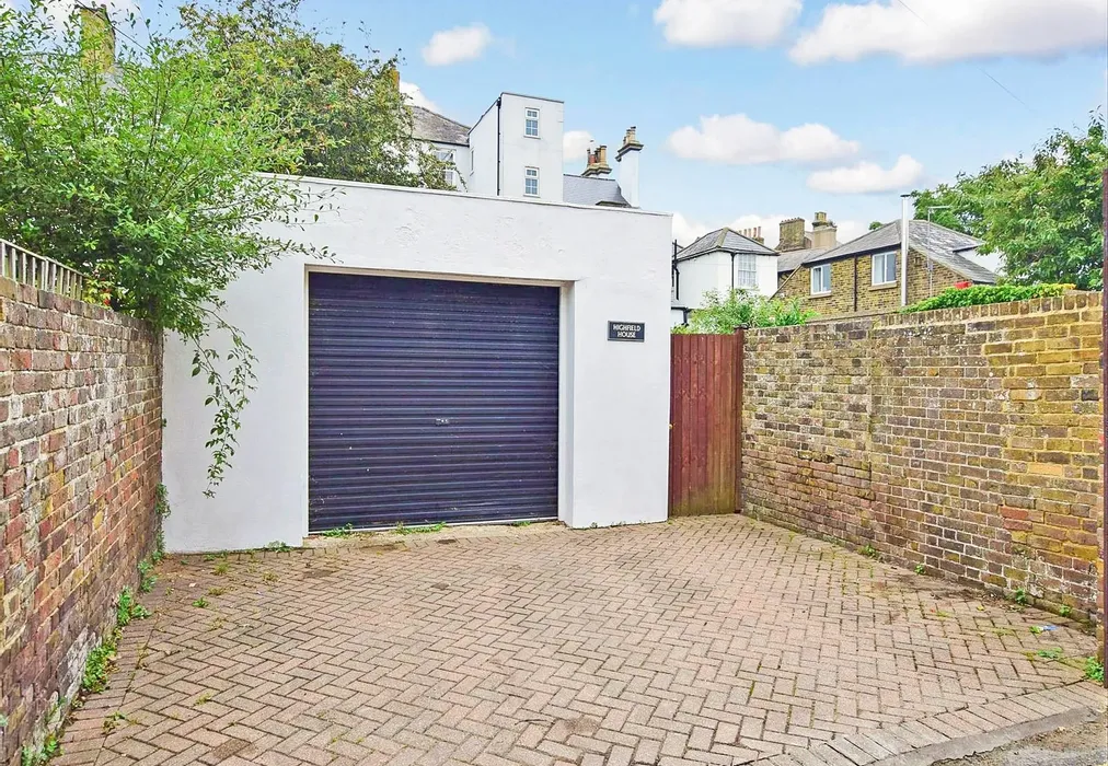 Garage - Victoria Road, Deal, Kent - Wards of Kent