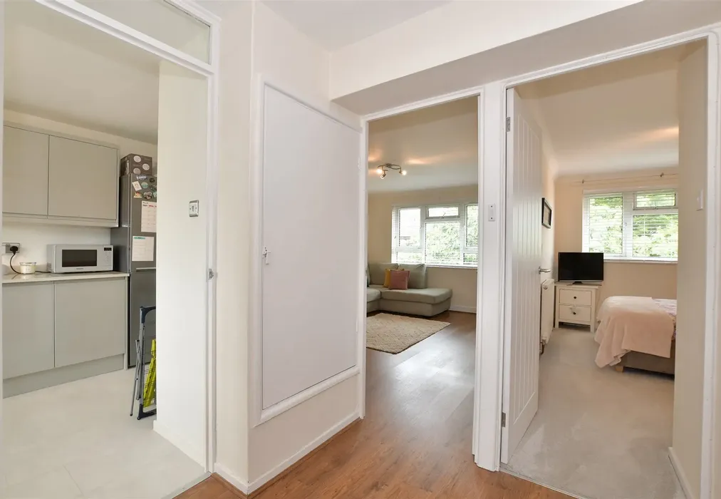 Hallway - Britannia Road, Warley, Brentwood, Essex - Wards of Kent