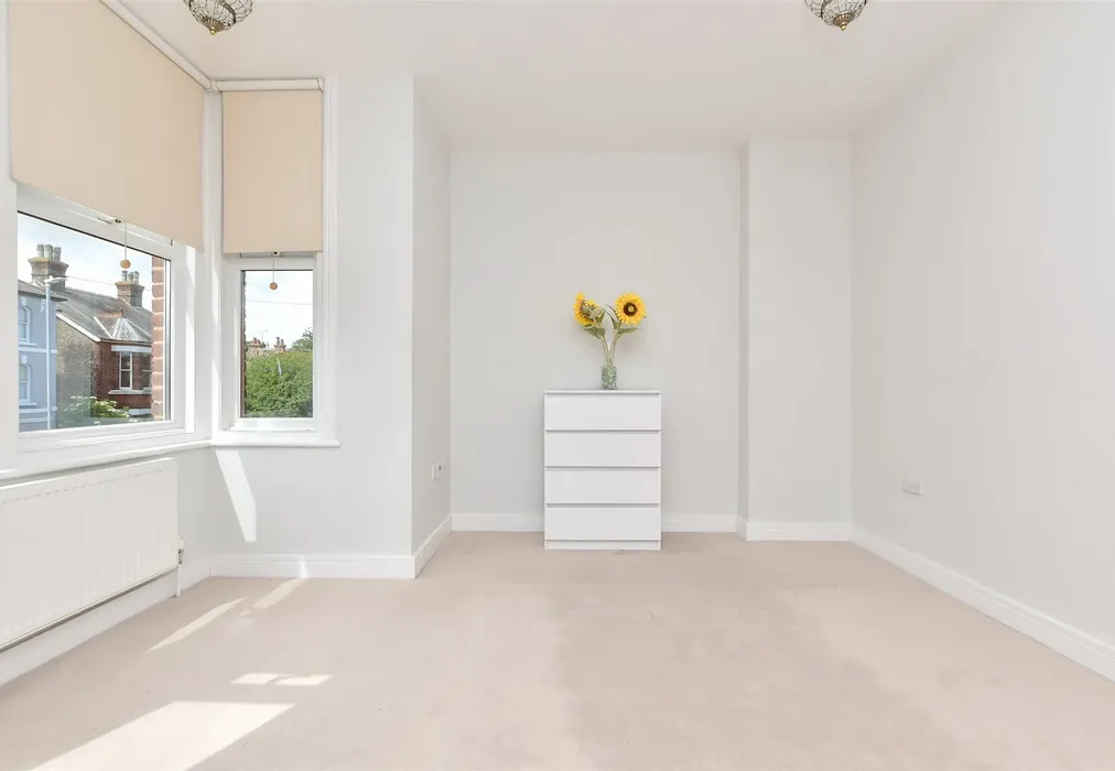 Bedroom 1 - St. Peter's Road, Broadstairs, Kent - Wards of Kent