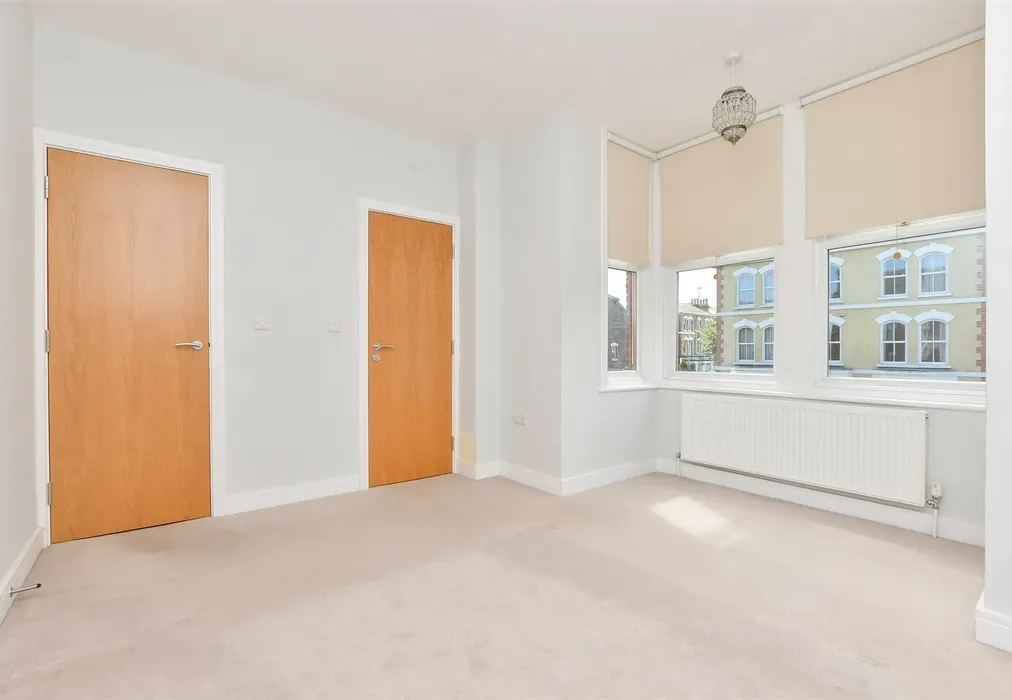 Bedroom 1 - St. Peter's Road, Broadstairs, Kent - Wards of Kent