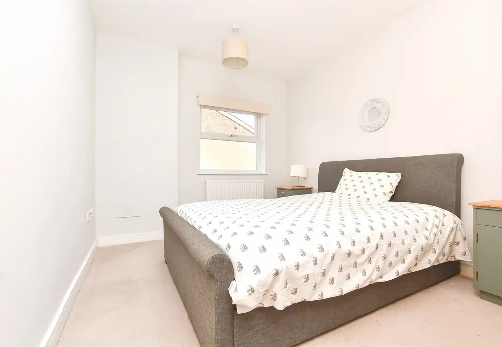 Bedroom 2 - St. Peter's Road, Broadstairs, Kent - Wards of Kent