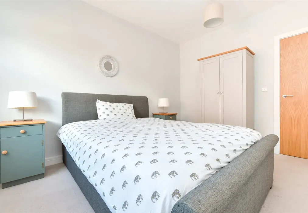 Bedroom 2 - St. Peter's Road, Broadstairs, Kent - Wards of Kent