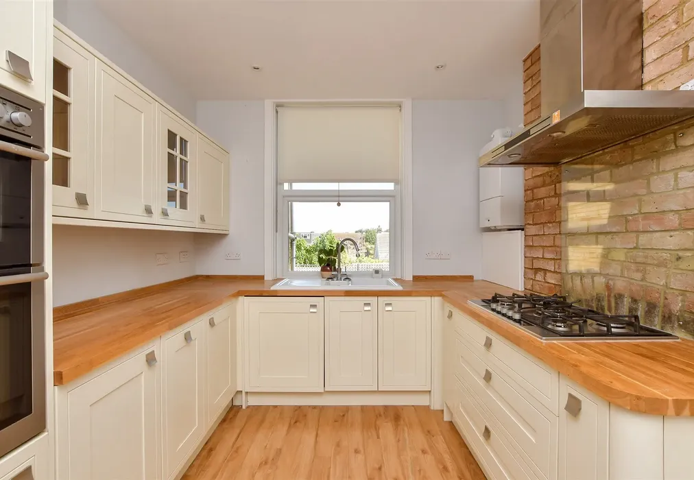 Kitchen - St. Peter's Road, Broadstairs, Kent - Wards of Kent