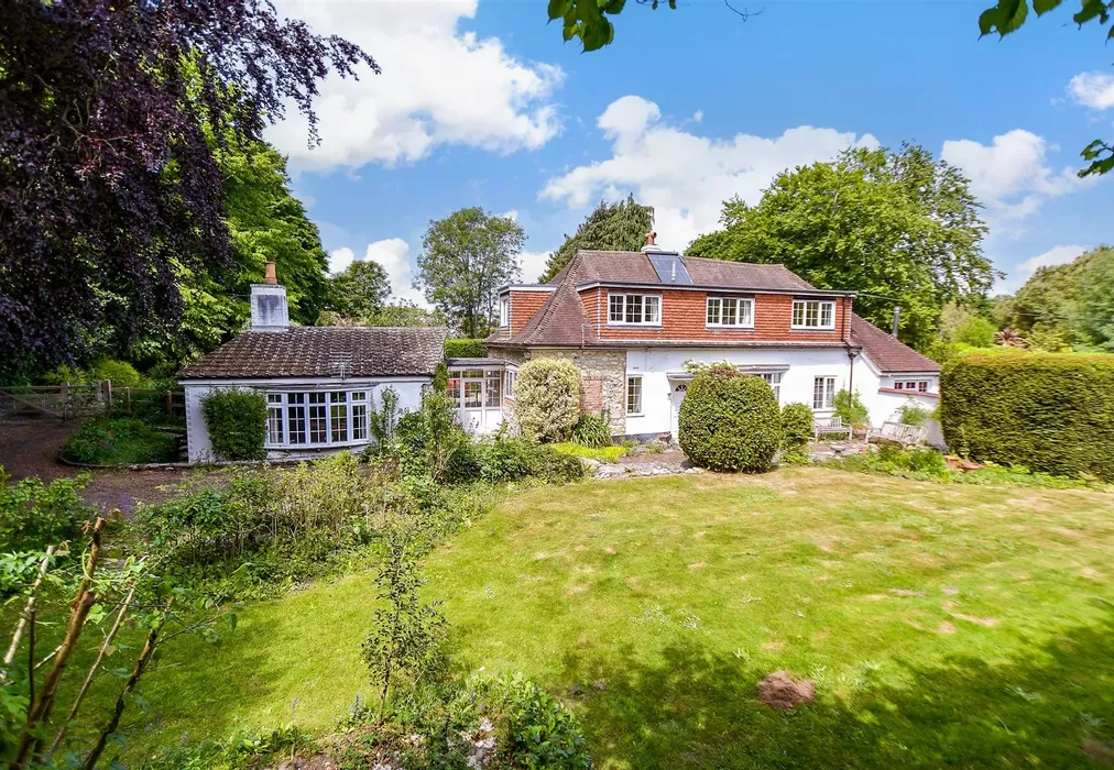 External (Web) - Halletts Shute, Norton, Yarmouth, Isle of Wight - Wards of Kent