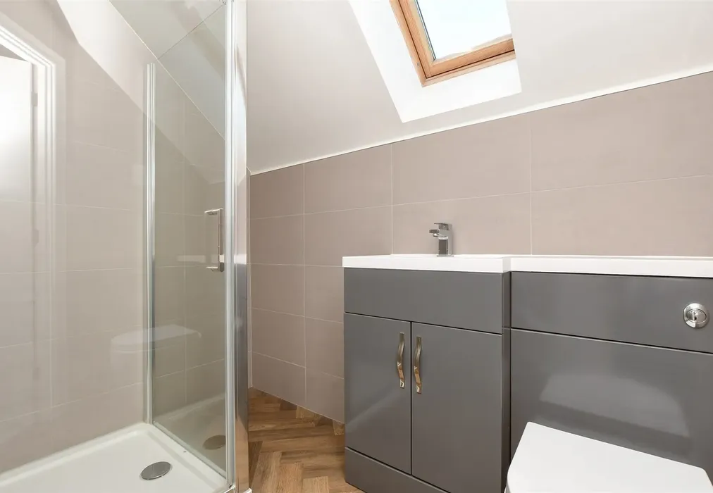 En-Suite Shower Room - Newbery Close, Caterham, Surrey - Wards of Kent