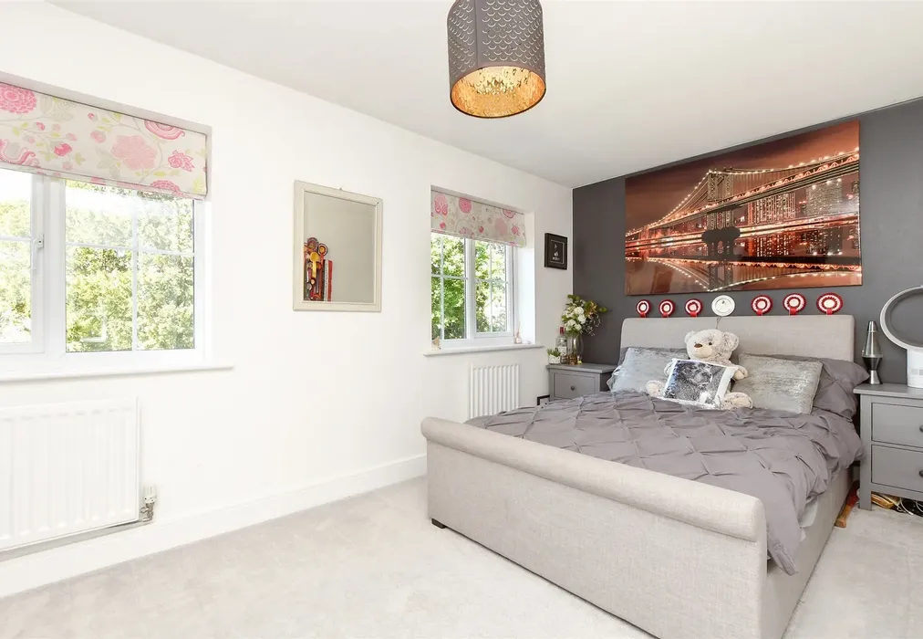 Bedroom 2 - Newbery Close, Caterham, Surrey - Wards of Kent