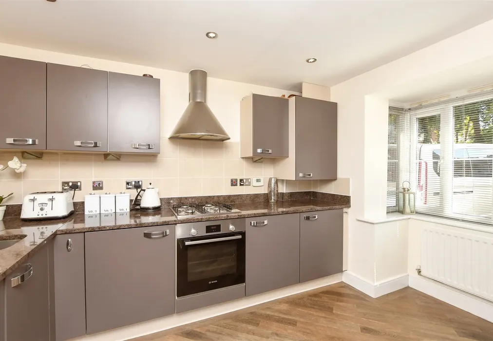 Kitchen - Newbery Close, Caterham, Surrey - Wards of Kent