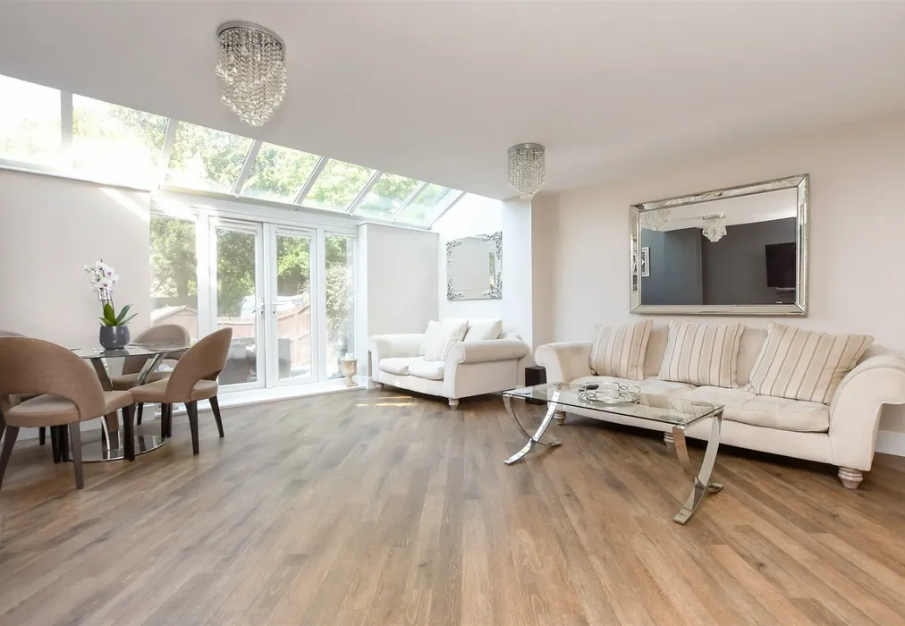 Living Area - Newbery Close, Caterham, Surrey - Wards of Kent