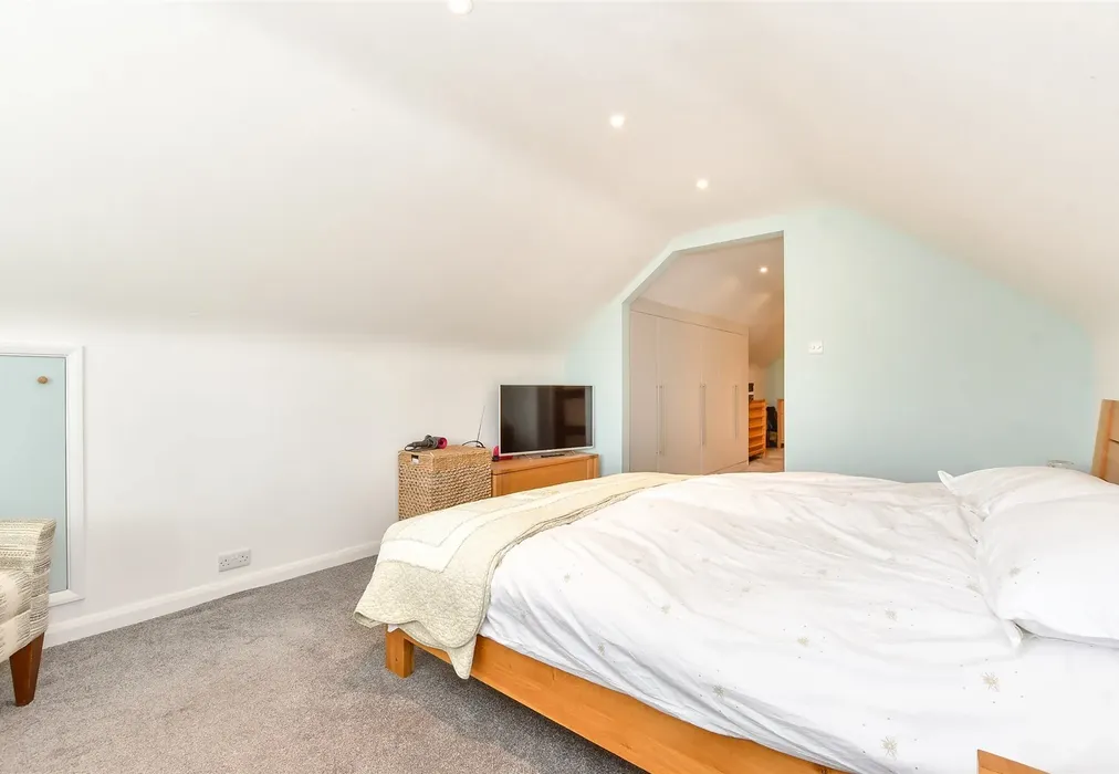 Bedroom 1 - Vinnetrow Road, Chichester, West Sussex - Wards of Kent