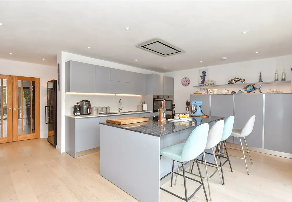 Kitchen/Diner - Vinnetrow Road, Chichester, West Sussex - Wards of Kent