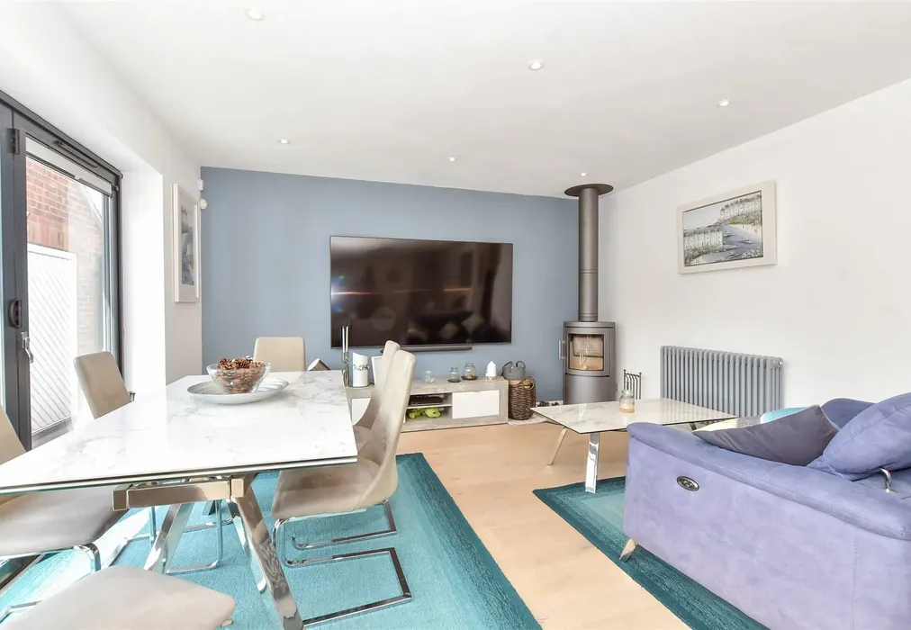 Kitchen/Diner - Vinnetrow Road, Chichester, West Sussex - Wards of Kent