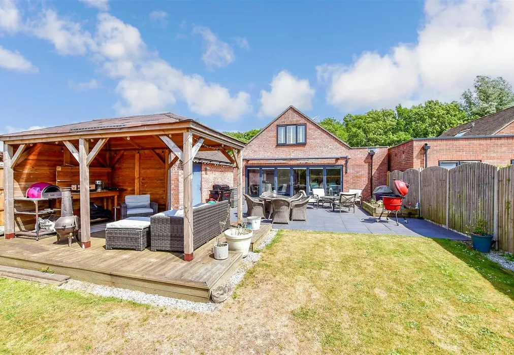 Rear Garden - Vinnetrow Road, Chichester, West Sussex - Wards of Kent